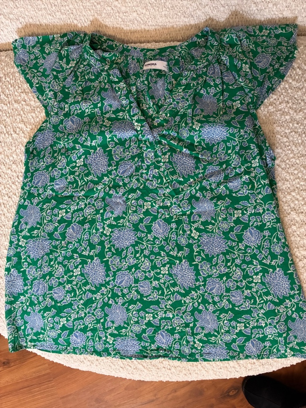 Sonoma Green Floral V-Neck Cap Sleeve Blouse